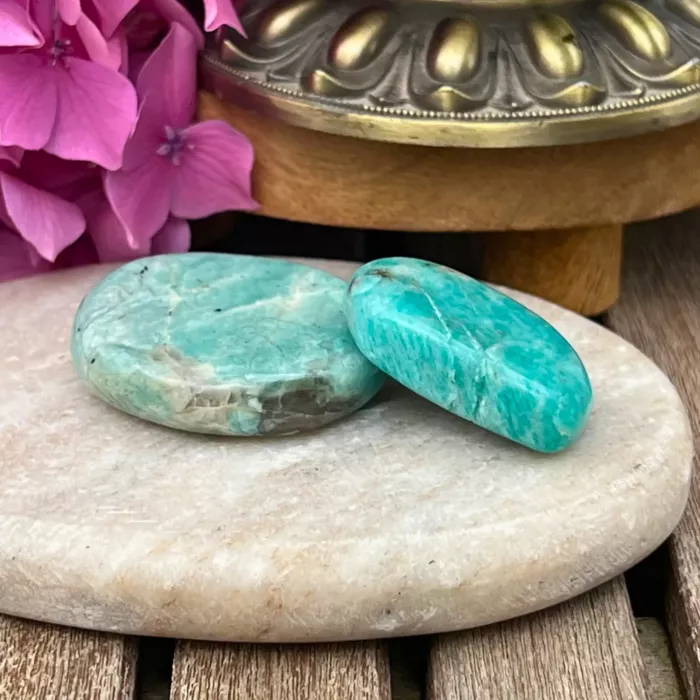 Deux spécimens d'Amazonite