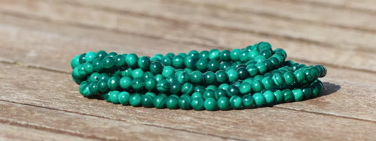 Plusieurs bracelets malachite