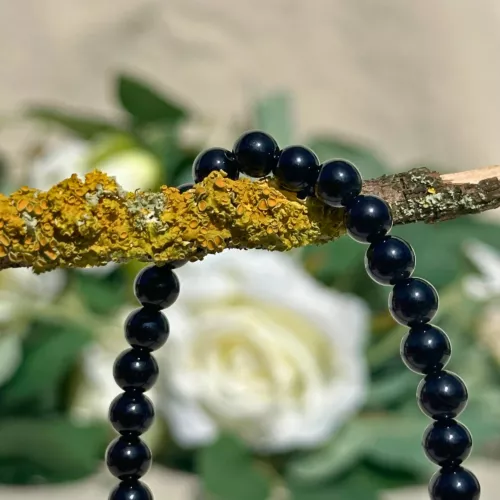 bracelet onyx en 6 mm en gros plan