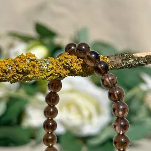 bracelet quartz fumé 6 mm en gros plan