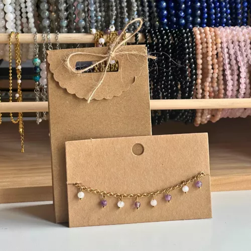 bracelet reliques n°1 et son paquet cadeau