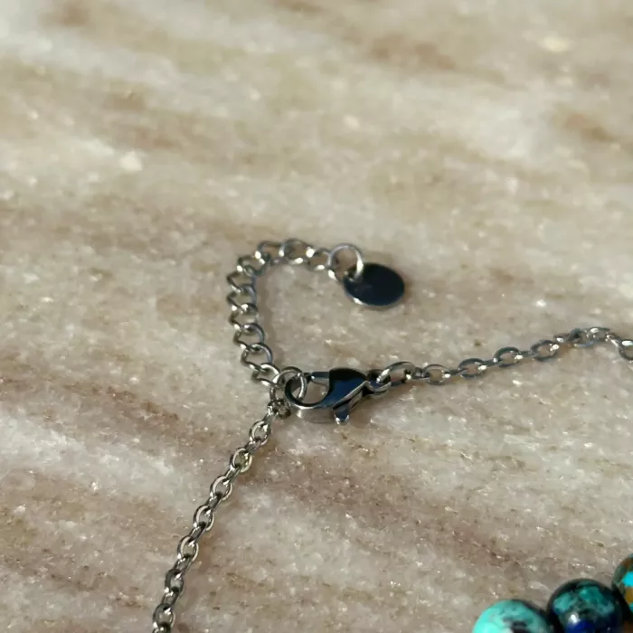 gros plan sur le fermoir du bracelet Reliques n°2