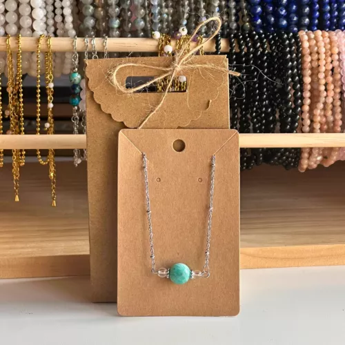 collier reliques n°2 et son paquet cadeau