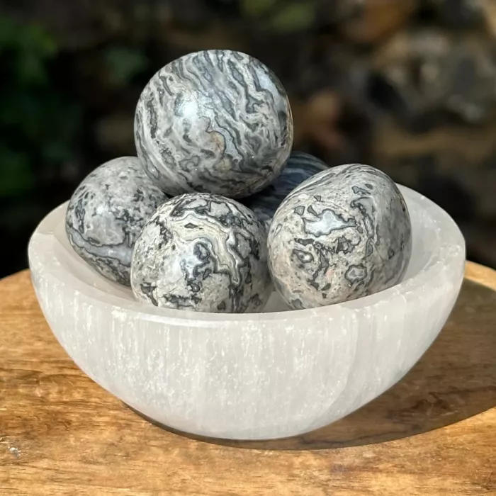 Agate crazy lace dans un bol