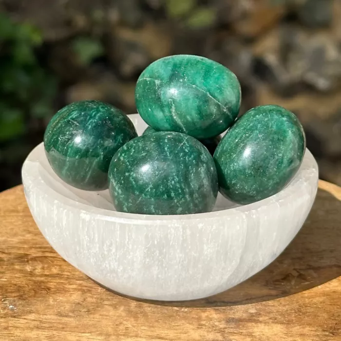 Aventurine verte dans un bol