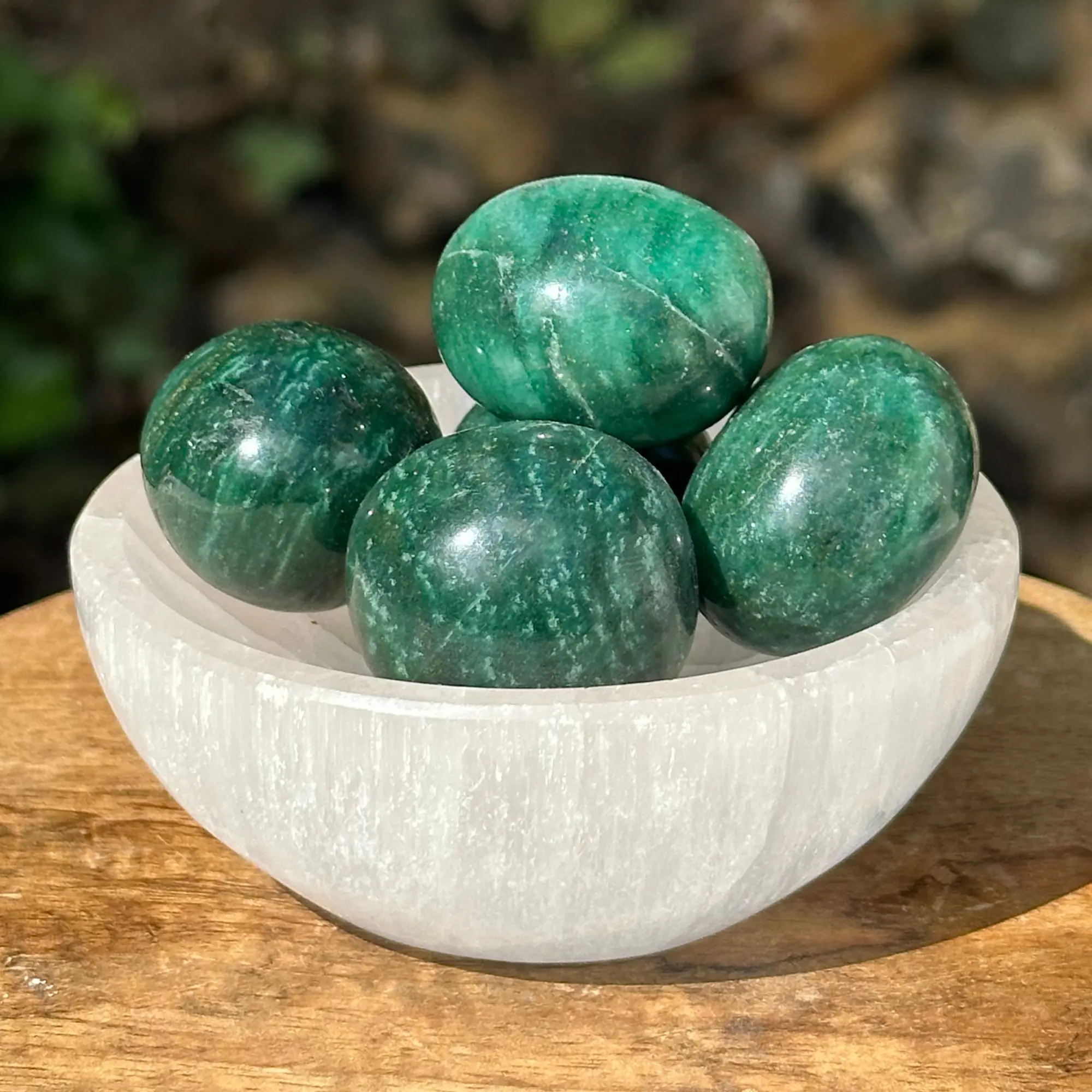 Aventurine verte dans un bol
