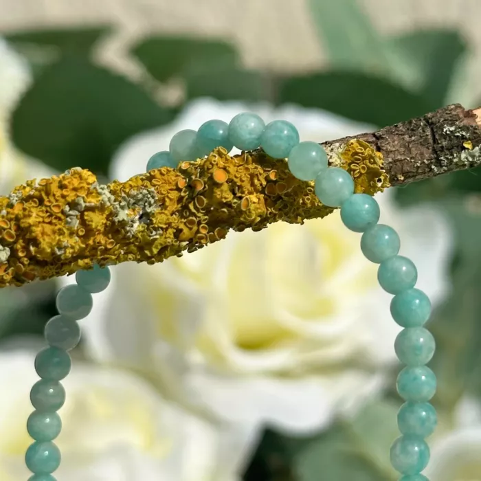 Bracelet amazonite 4 mm en gros plan