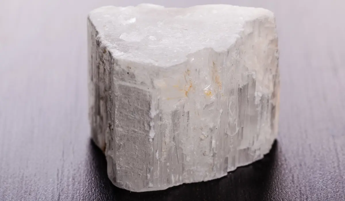 De la selenite, une pierre monoclinique
