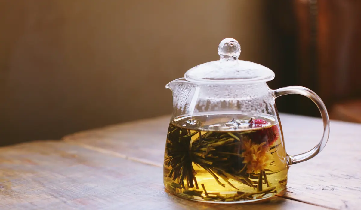 Infusion de plantes et de fleurs