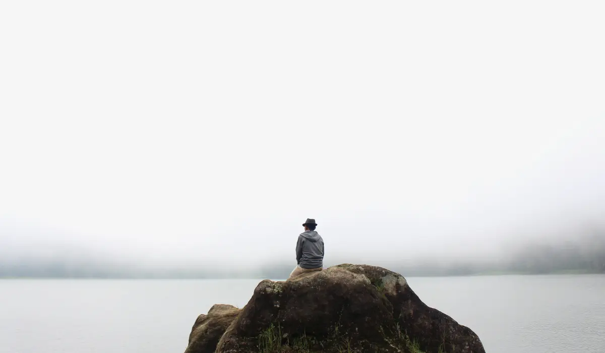 Personne devant l'immensité du vide