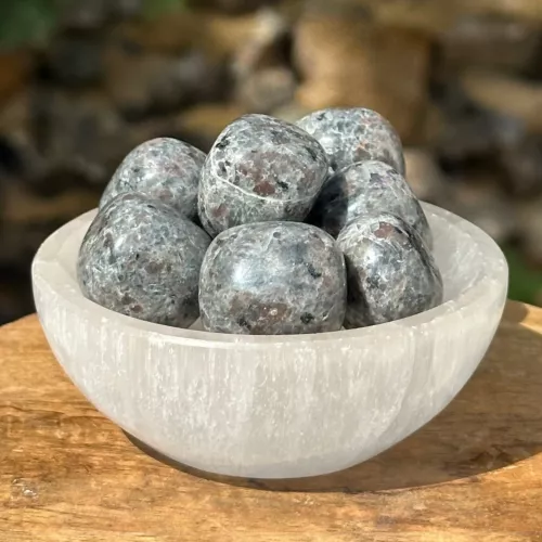 Yooperlite dans un bol
