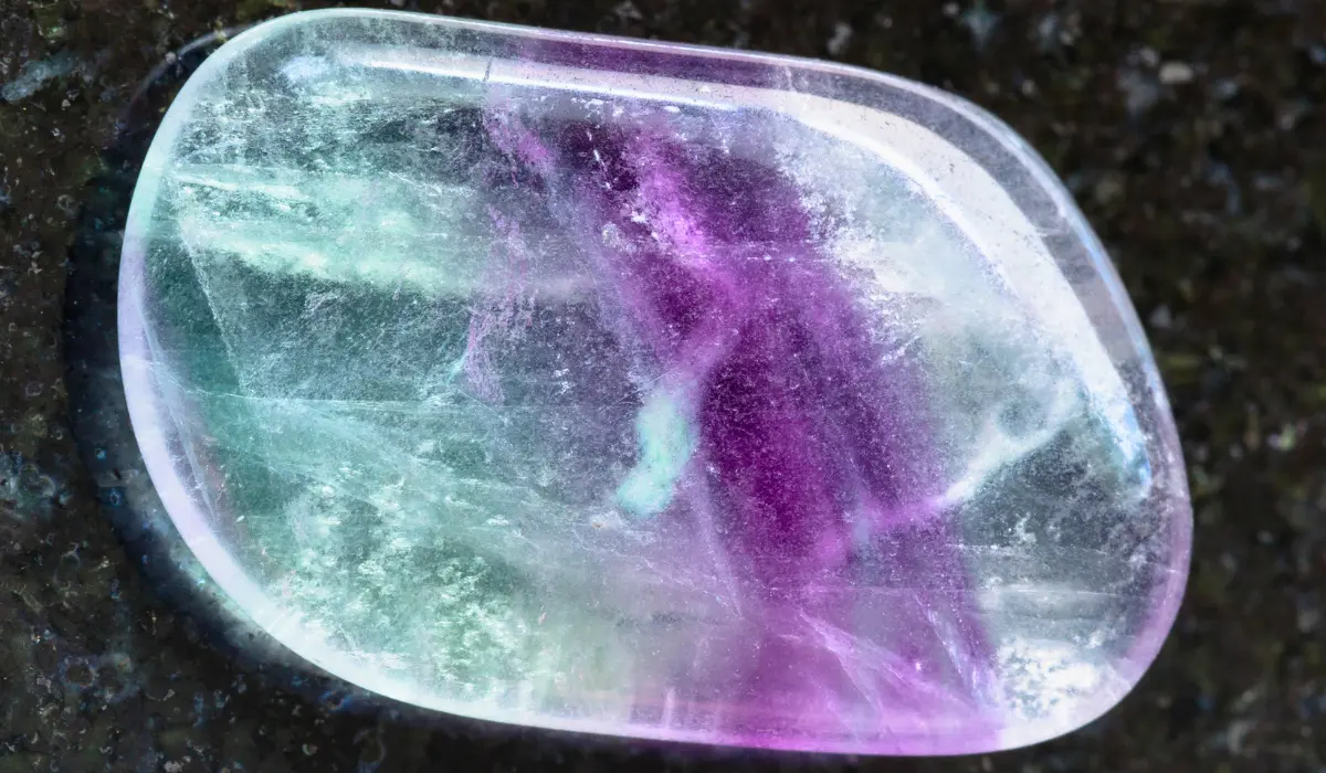 fluorine bleue et violette