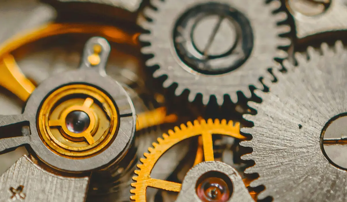 Le mécanisme interne d'une horloge