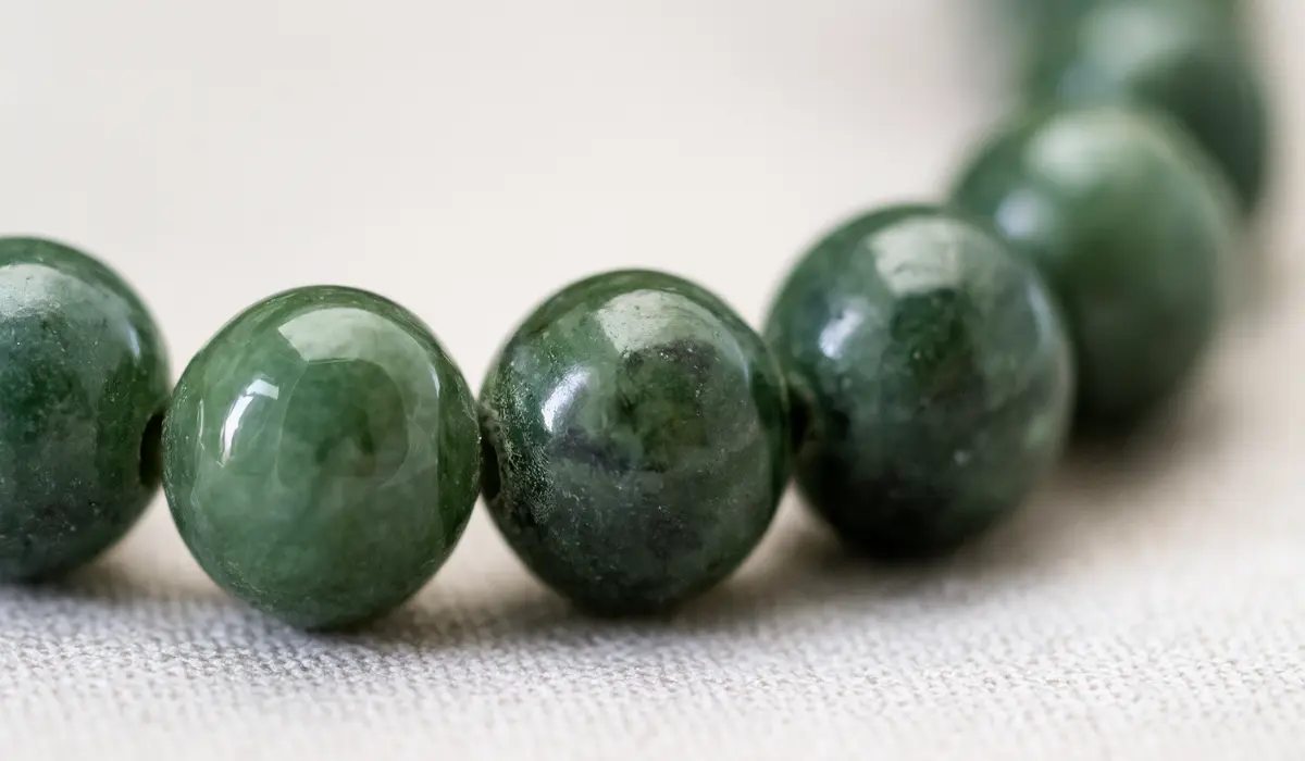 bracelet jade jadéite en gros plan