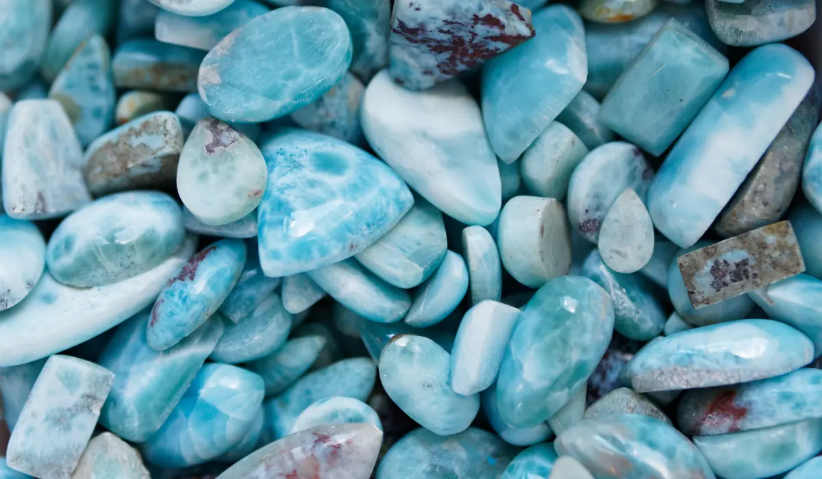 larimar pierre polie