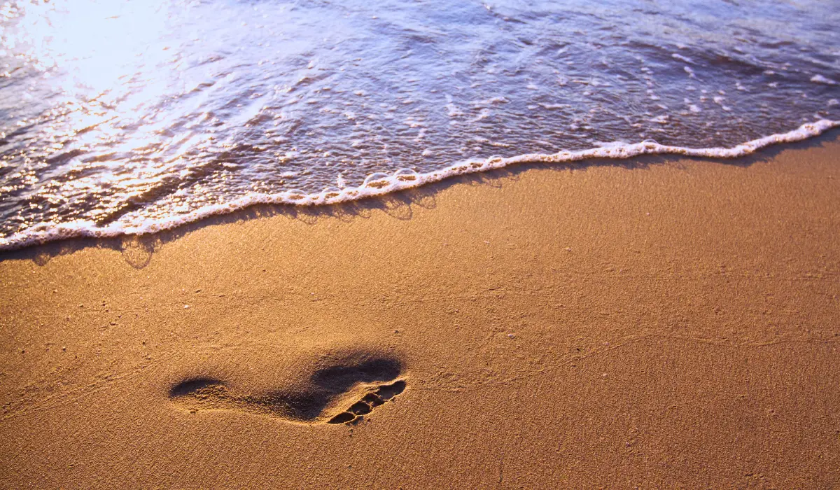 Trace de pied dans le sable