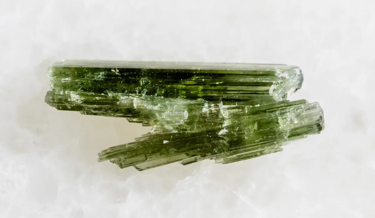 Vivianite brute et longue