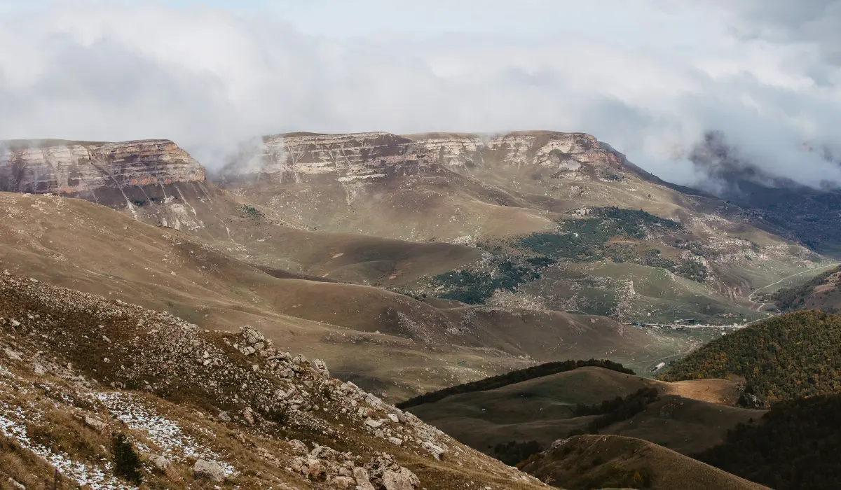 Une chaine de montagne nordique