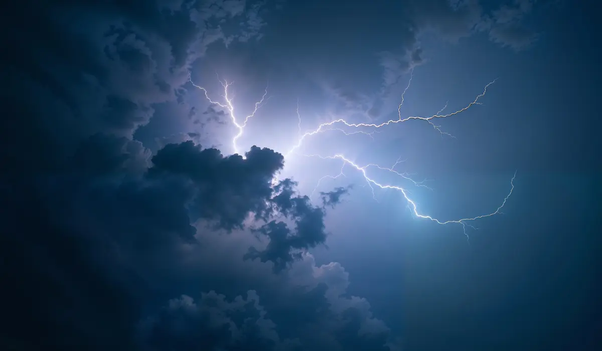 foudre dans le ciel