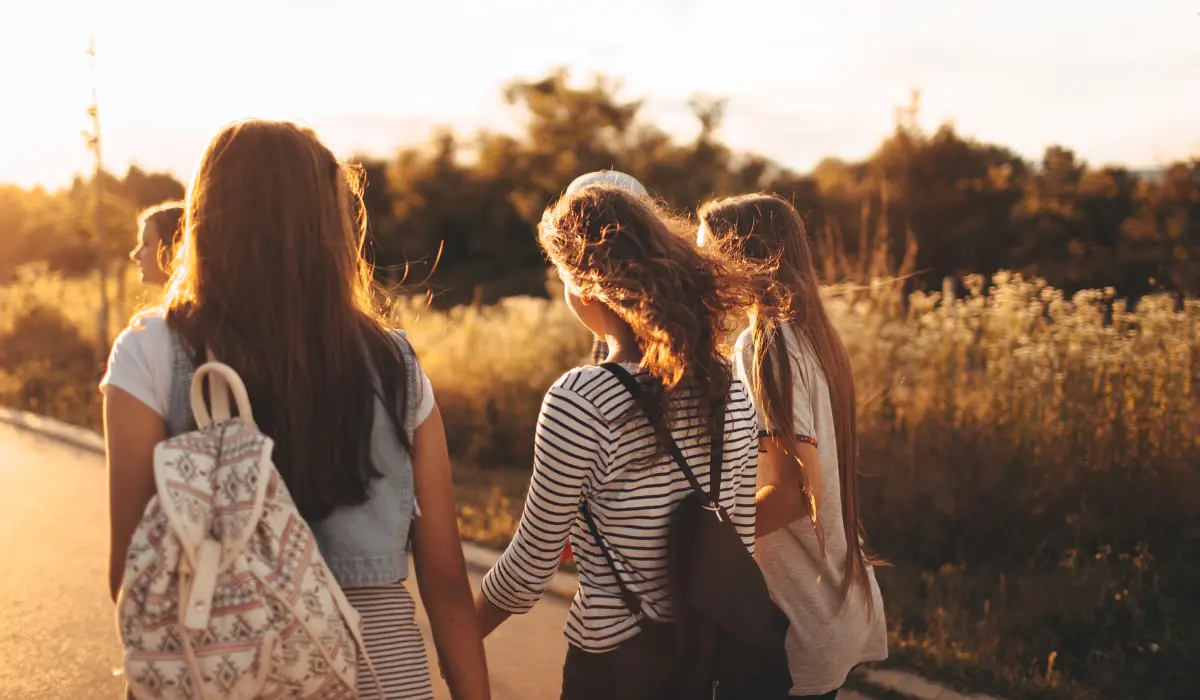 un groupe d'adolescent